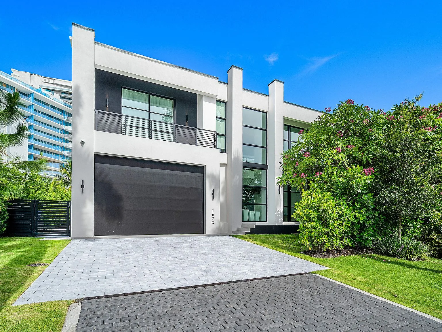 New Waterfront Construction with Private Dock in Lauderdale-by-the-Sea 2