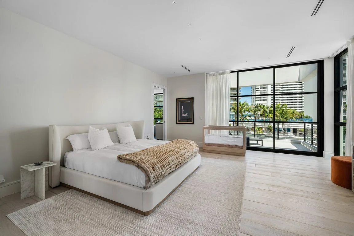 New Waterfront Construction with Private Dock in Lauderdale-by-the-Sea 64