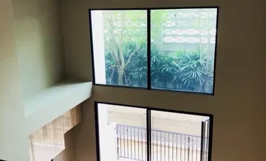 Charming 1-Bedroom Condo for Rent in Sathon, Bangkok 2