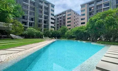 Fully Furnished 1-Bedroom Condo in Sathon, Bangkok 41