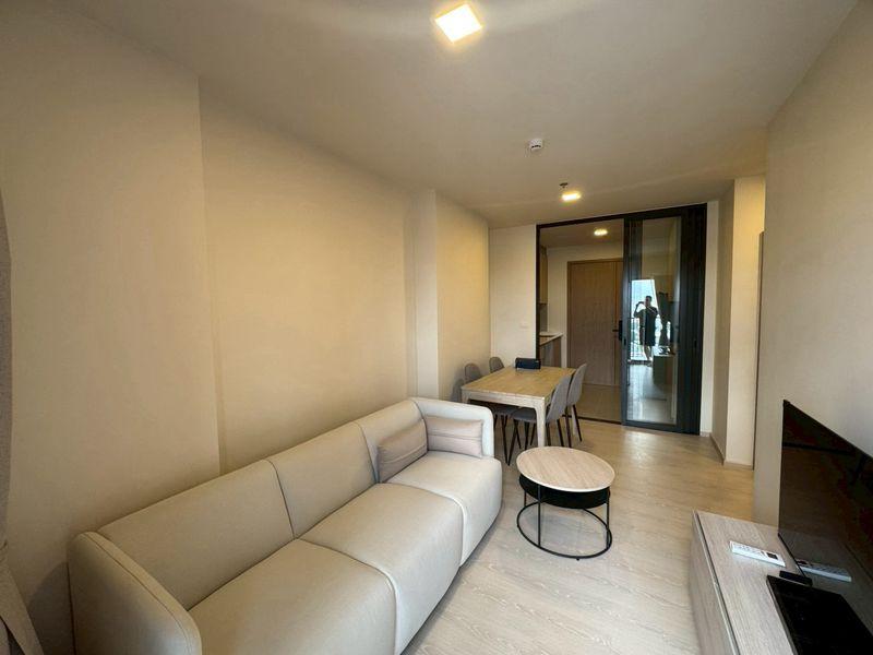 2-Bed Condo with Rooftop Pool at Flo by Sansiri