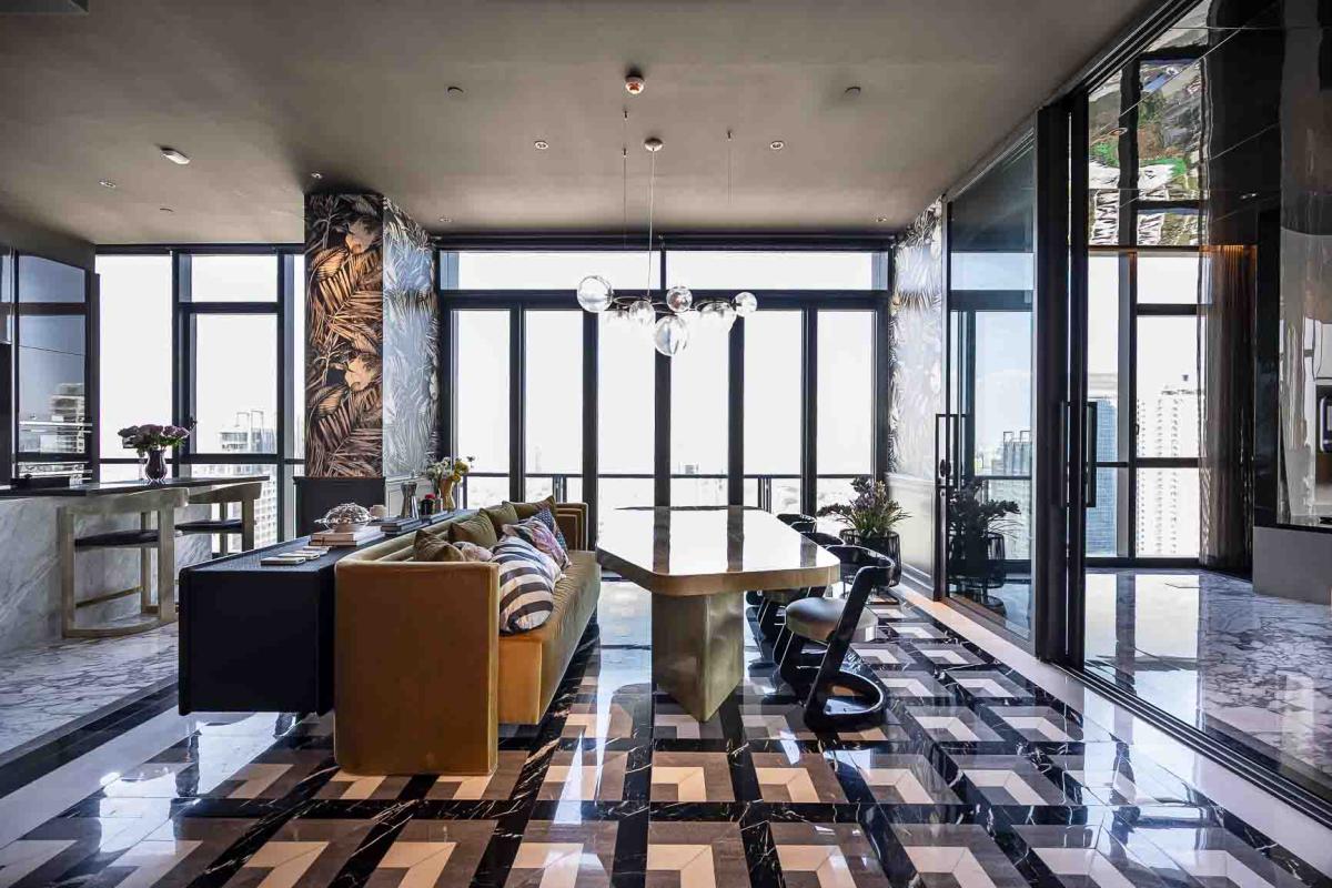 3-Bed Condo with Rooftop Pool at the Monument Thong Lo
