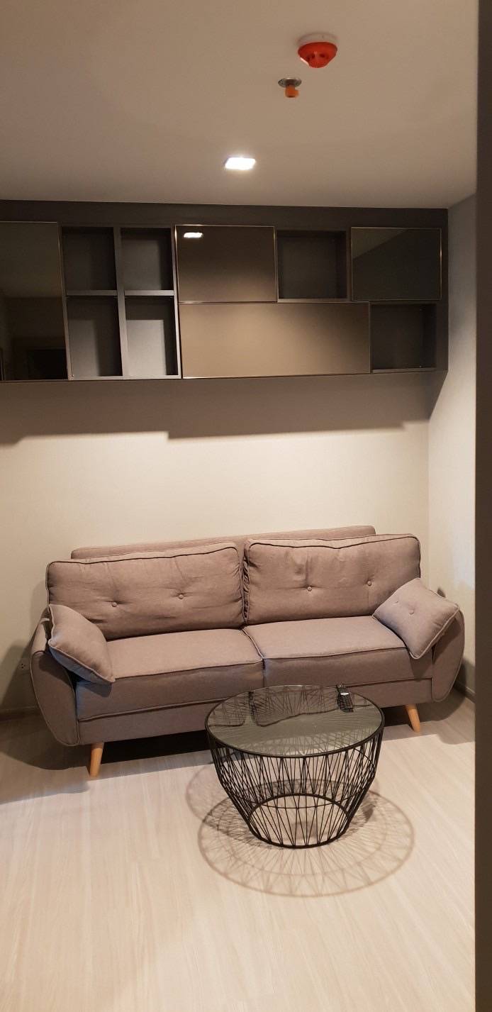 1-Bed Condo near BTS/MRT at LIFE Asoke - Rama 9