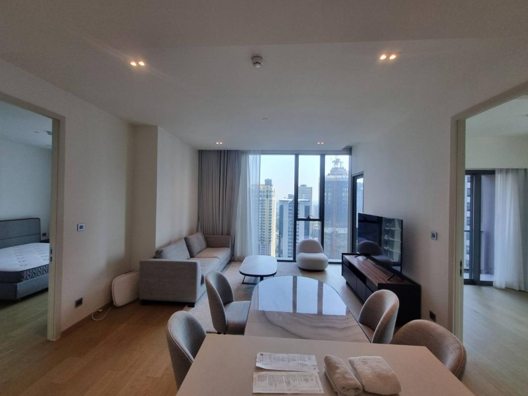 2-Bed Condo near BTS/MRT at the Strand Thonglor 2