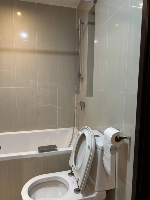 3-Bed Condo near BTS/MRT at Sathorn Gardens 15
