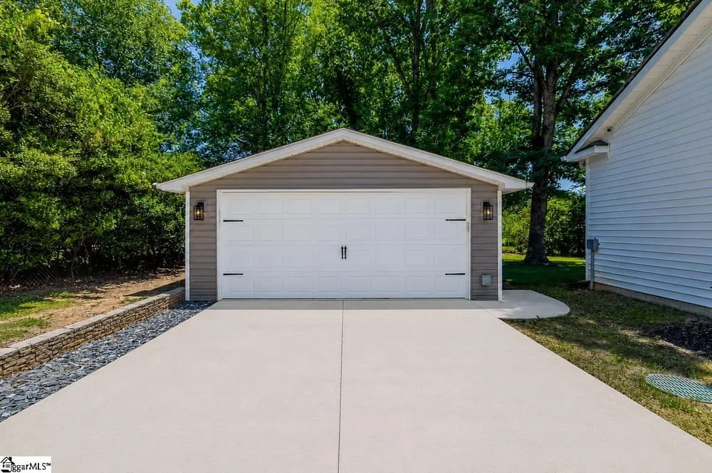 Custom Craftsman Home with Detached Workshop in Mauldin 2