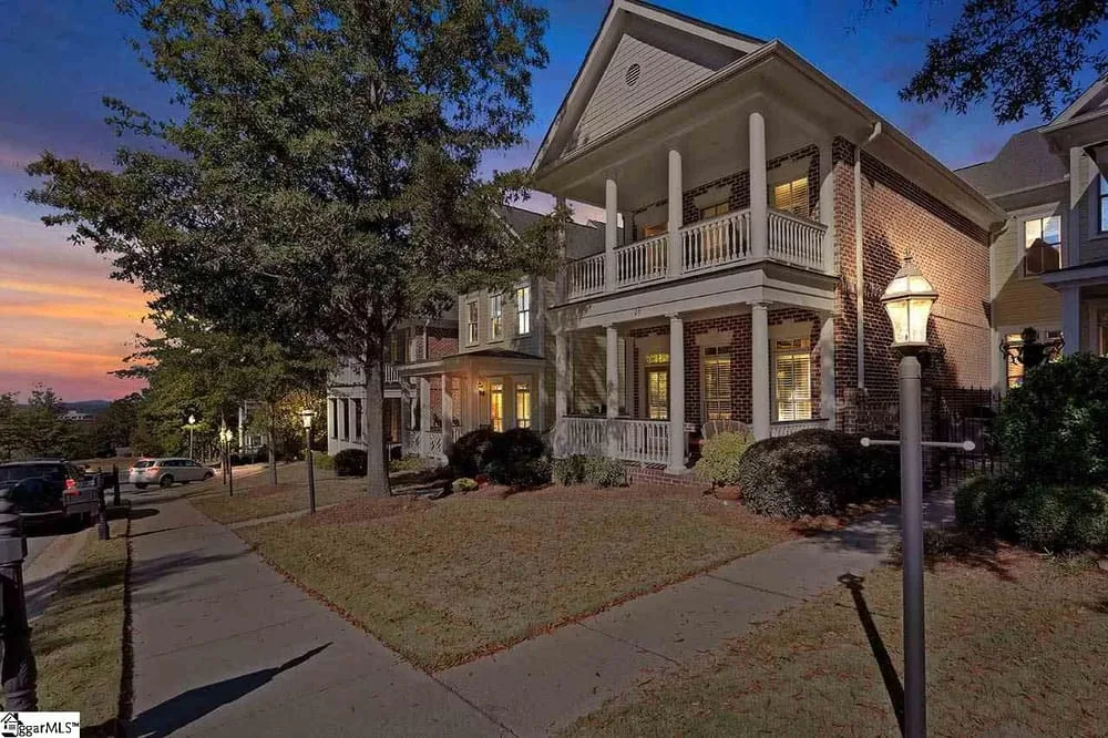 Charming Brick Townhome in Gated Plantation on Pelham Community 2
