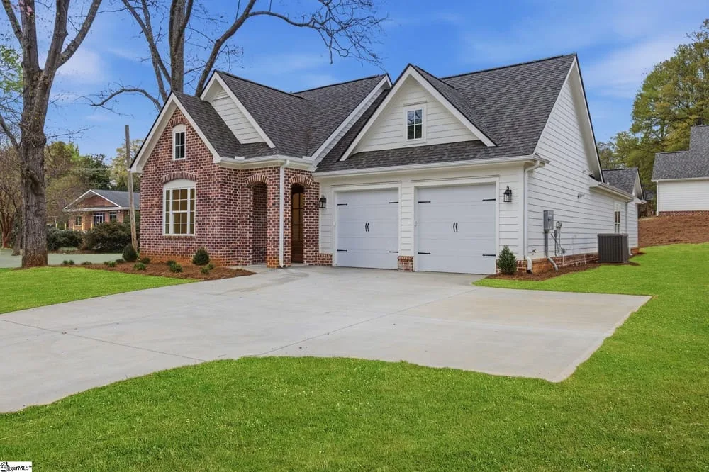 Exquisite Easley Home with Modern Finishes and Downtown Proximity 2