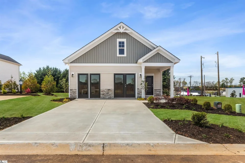 Charming 3-Bedroom Home in Ashwood Meadows Community