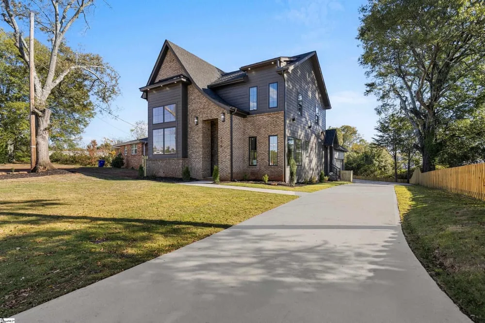 Contemporary 3-Bed Home in Overbrook, Greenville