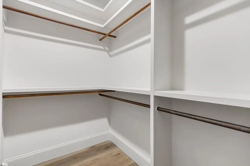 Contemporary 3-Bed Home in Overbrook, Greenville 24