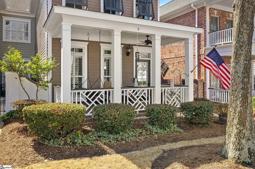 Beautifully Maintained Home in Central Greenville 2