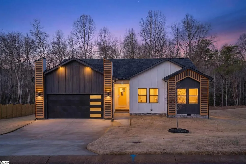 Contemporary 3-Bed Home with Pond and Creek Access