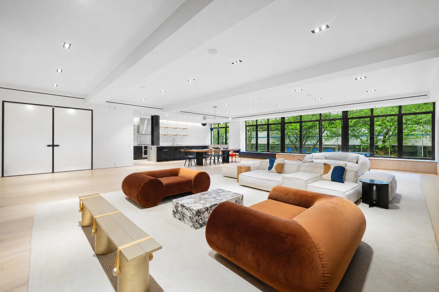 Bespoke TriBeCa Residence with Historic Charm 21
