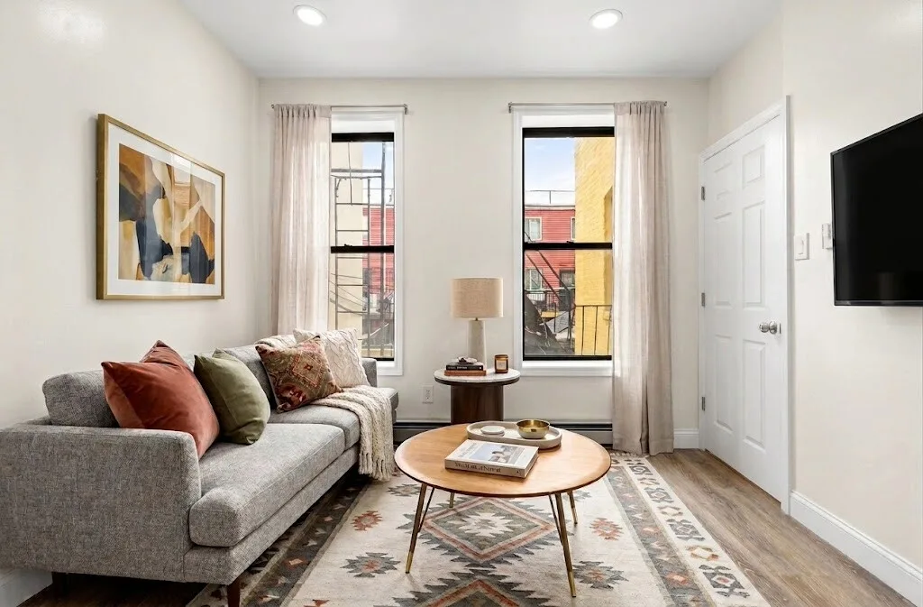 Renovated 1-Bedroom Home Office in Fort Greene